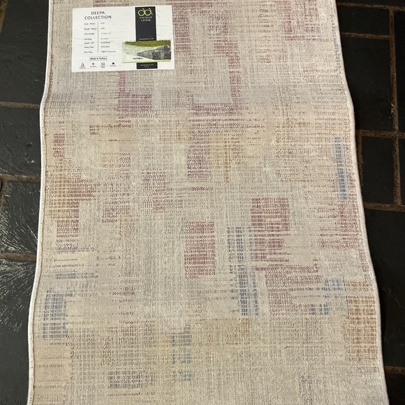 Abstract Patterned Small Area Rug - Picture 2 of 5